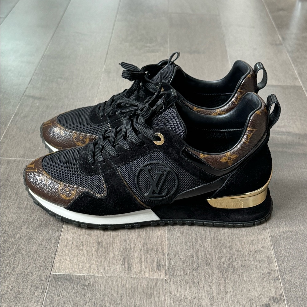 Louis Vuitton black and monogram Runaway sneakers